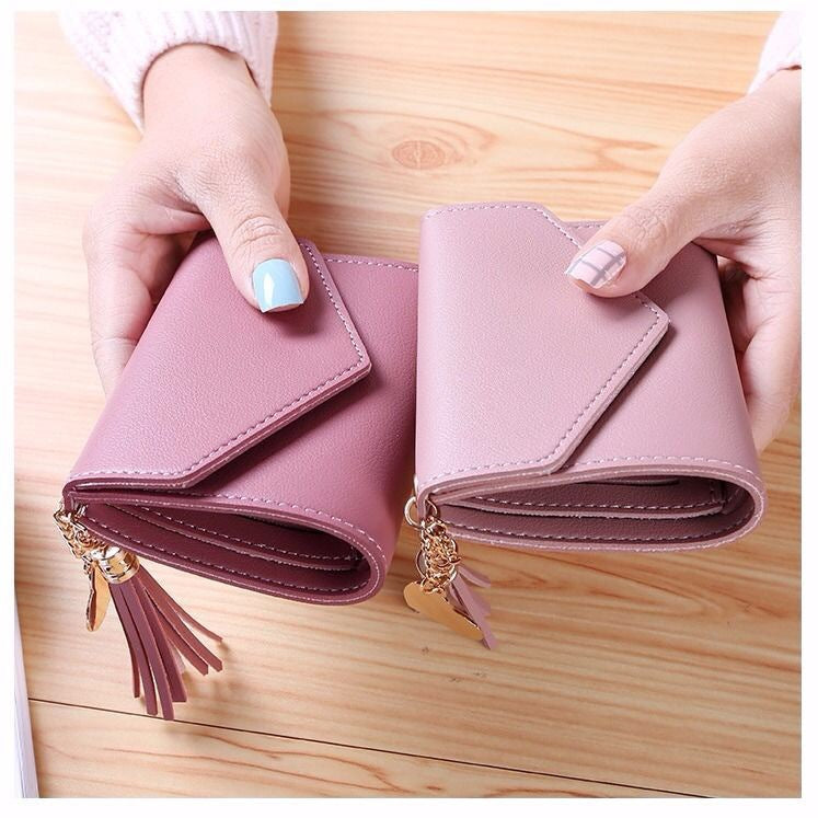 Women's Short Hand-held Trendy Heart-shaped Pendant Simple Ladies Wallets