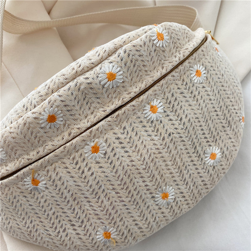 Women's Straw Woven Style Fresh Lace Daisy Waist Packs