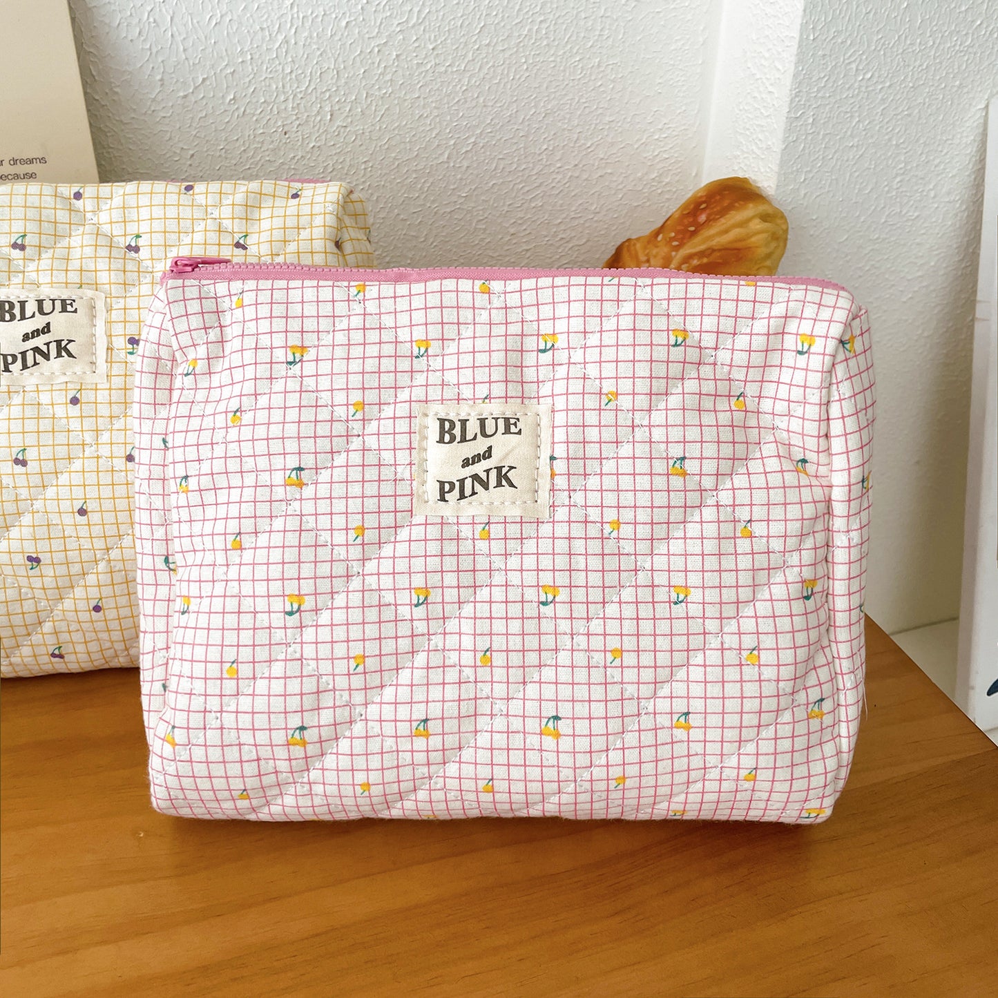 Polka Dot Quilted Large Capacity Portable Cosmetic Bags