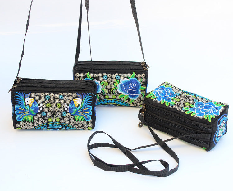 Yunnan Ethnic Embroidery Hand-held Mobile Fashion Coin Purses