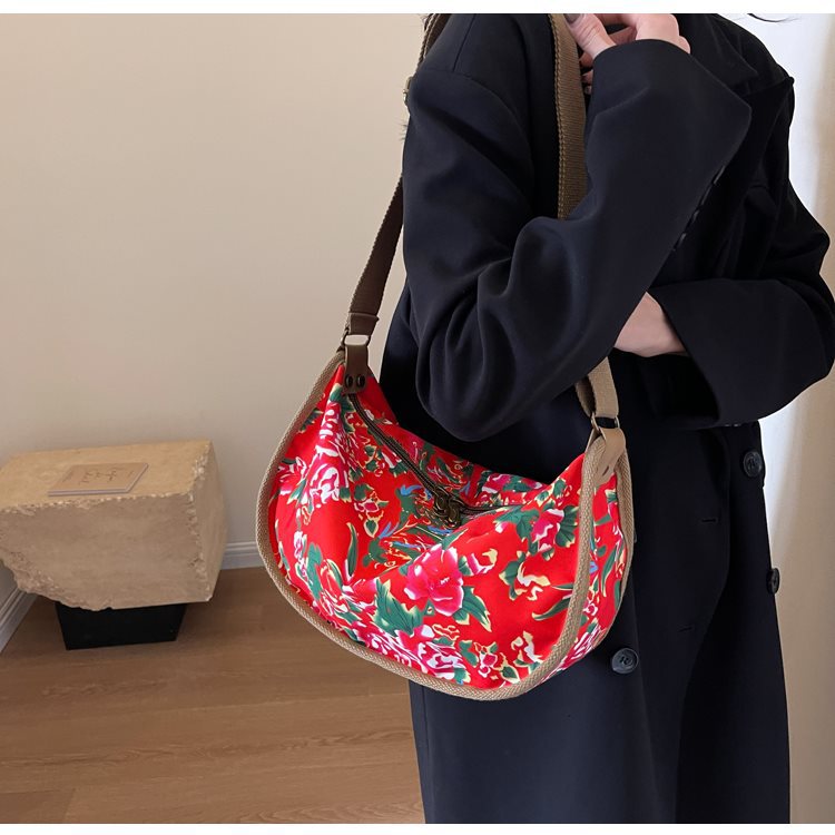 Women's Northeast Big Flower Canvas Design Dumpling Handbags