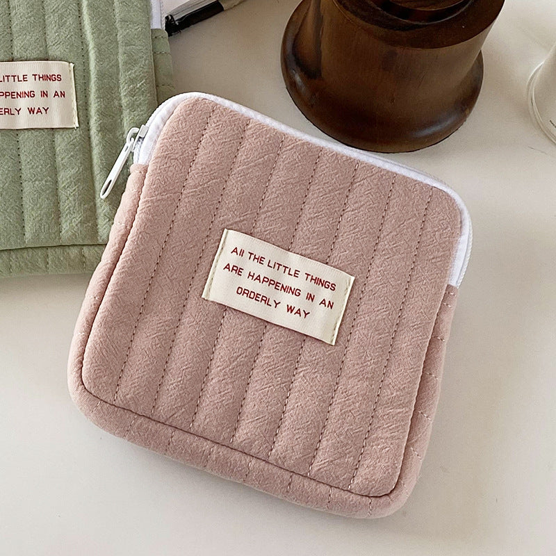 Portable Napkins Dispenser Earphone Organizing Storage Cosmetic Bags