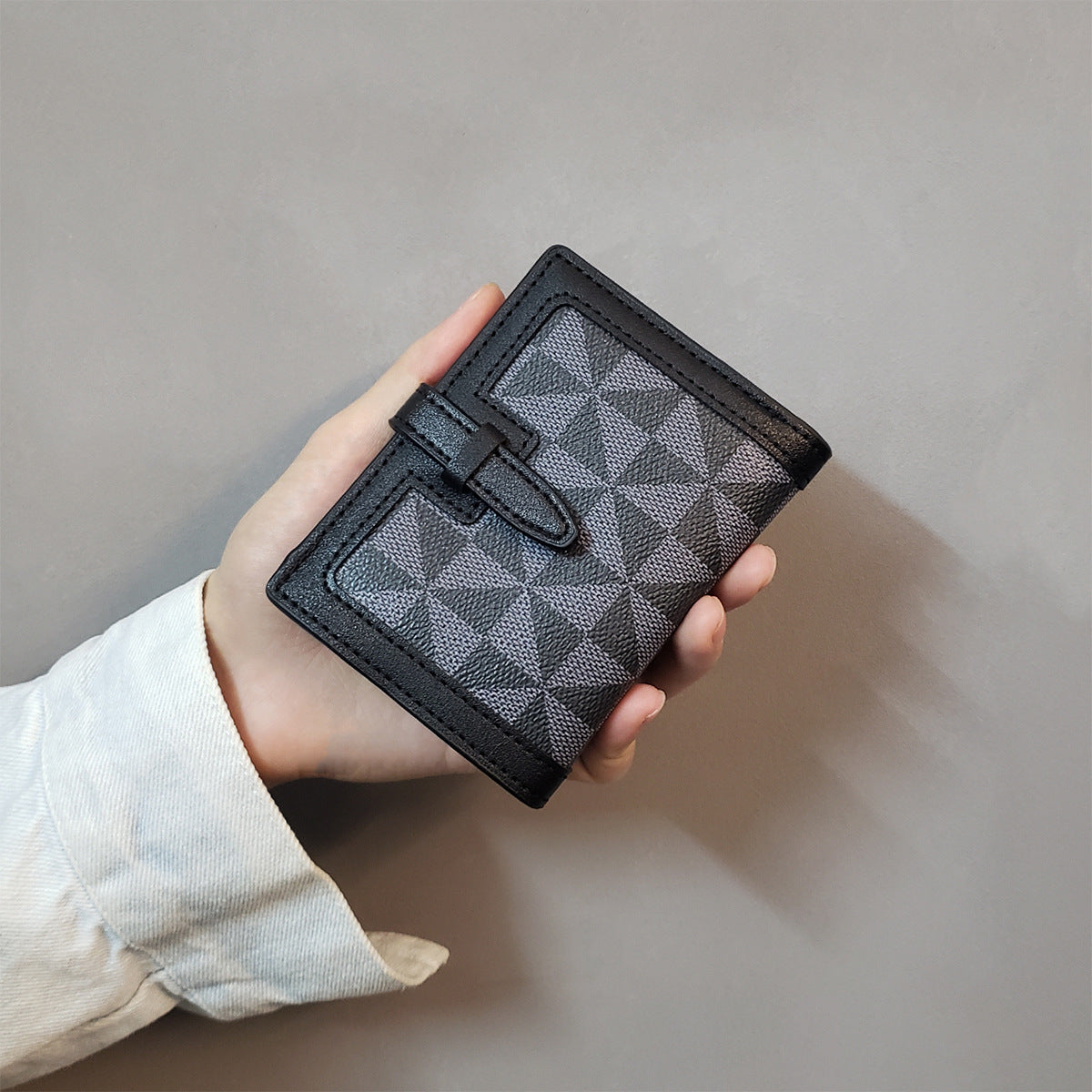 Portefeuilles pour femmes à carreaux d'échiquier noir blanc à fermeture éclair courte pour dames