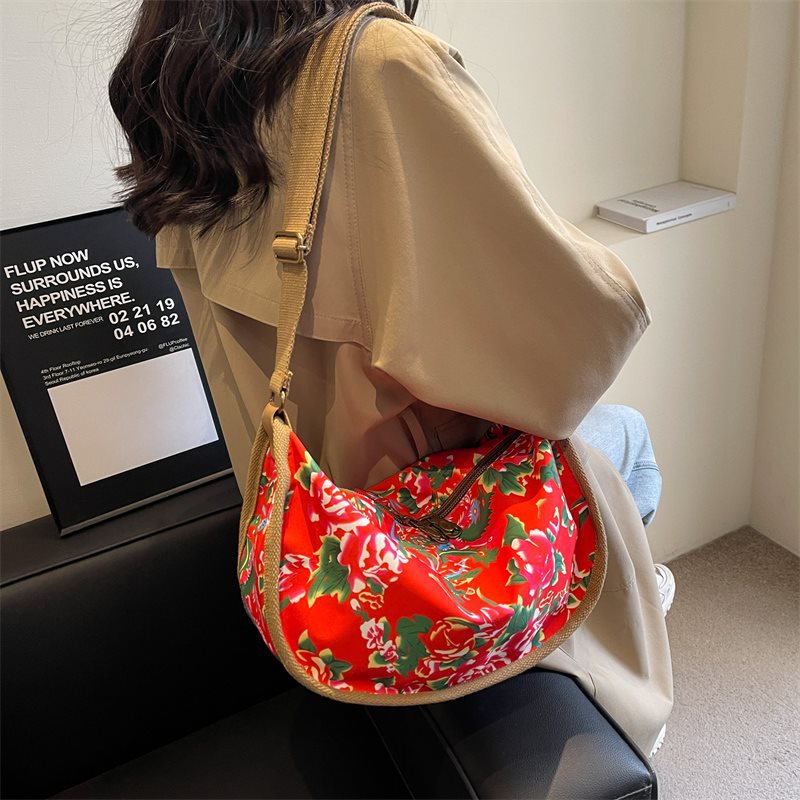 Women's Northeast Big Flower Canvas Design Dumpling Handbags