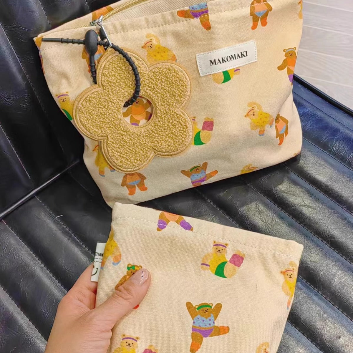 Grands sacs à cosmétiques portables en toile, petit ours mignon de printemps pour femmes