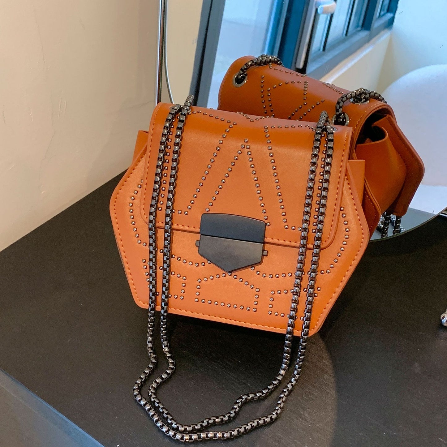 Women's Versatile Rivet Chain Niche Temperament Crossbody Bags