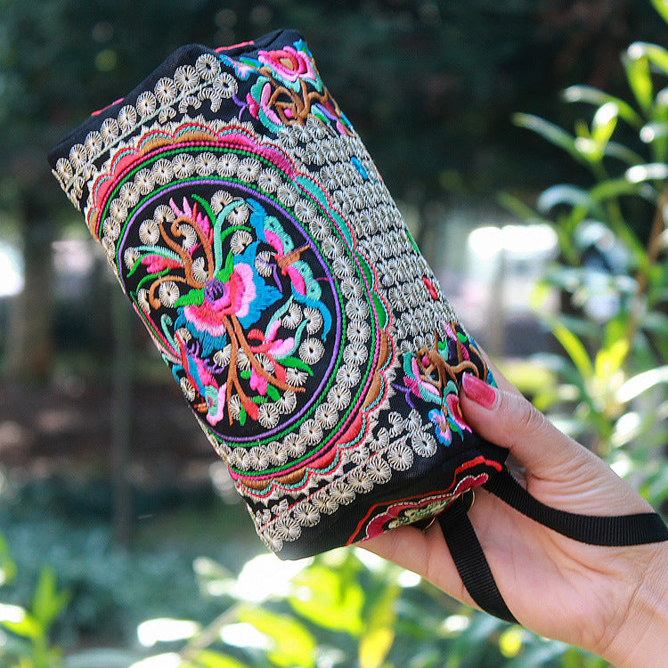 Porte-monnaie mobile à main avec broderie ethnique du Yunnan