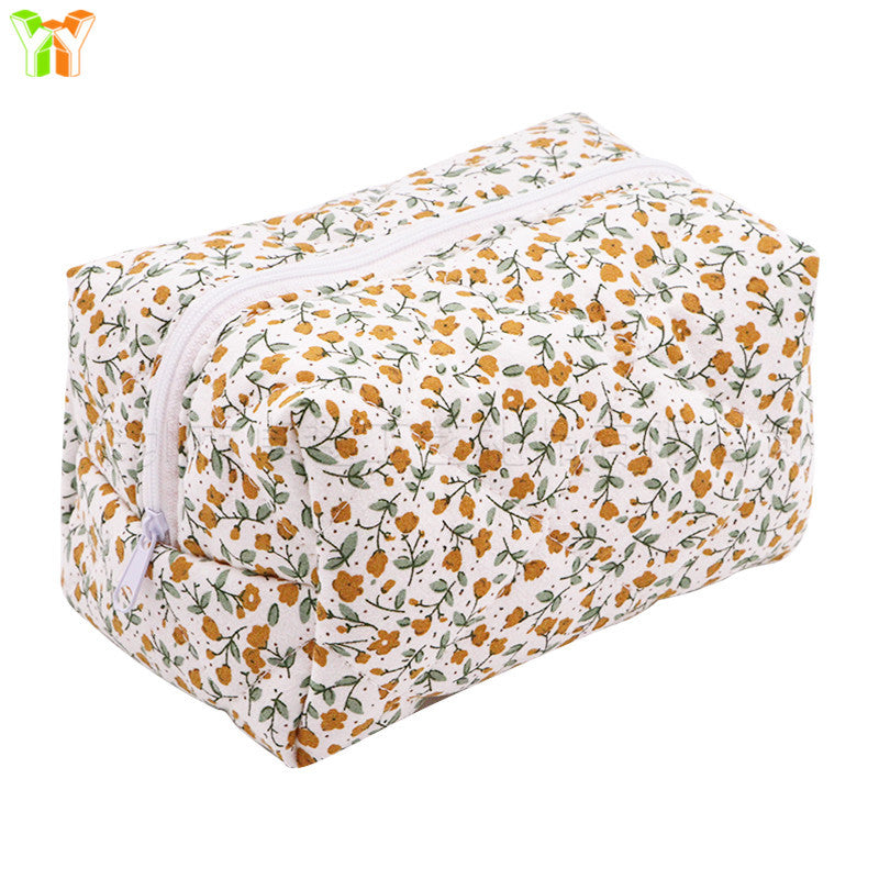 Flowers Daisies Quilted Cotton Cosmetics Buggy Cosmetic Bags