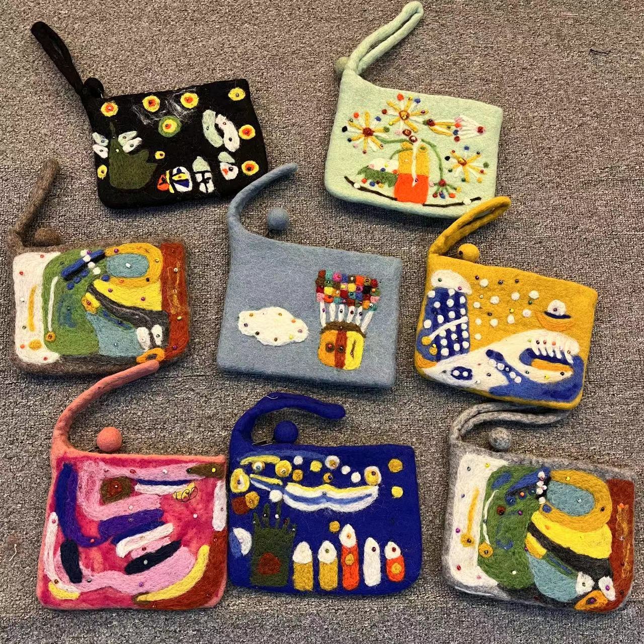 Creative Felt Cute Cartoon Campus Bus Coin Purses