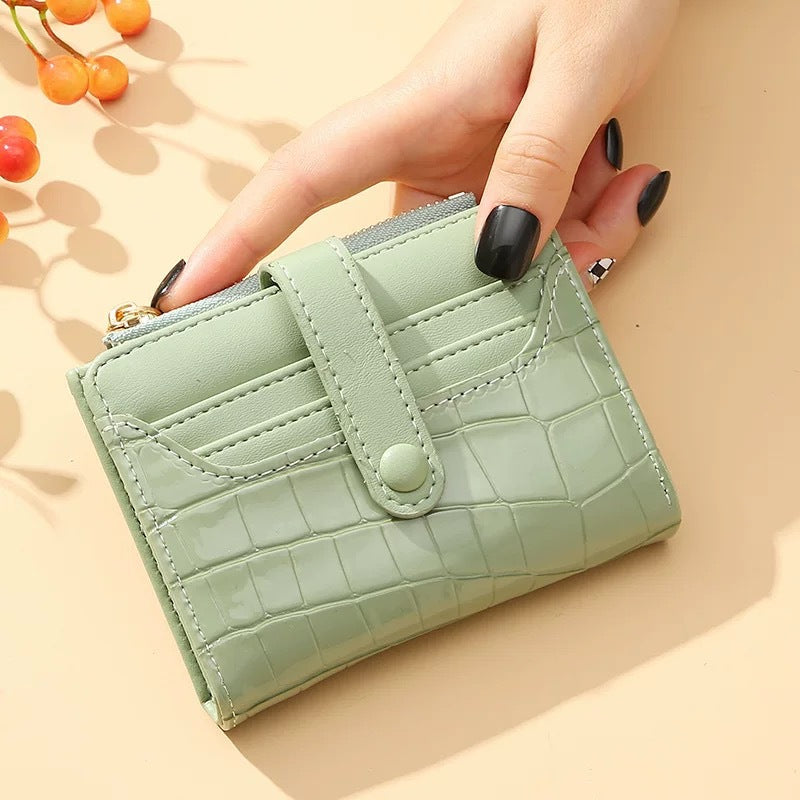 Women's Korean Vintage Crocodile Short Simple Temperament Ladies Wallets