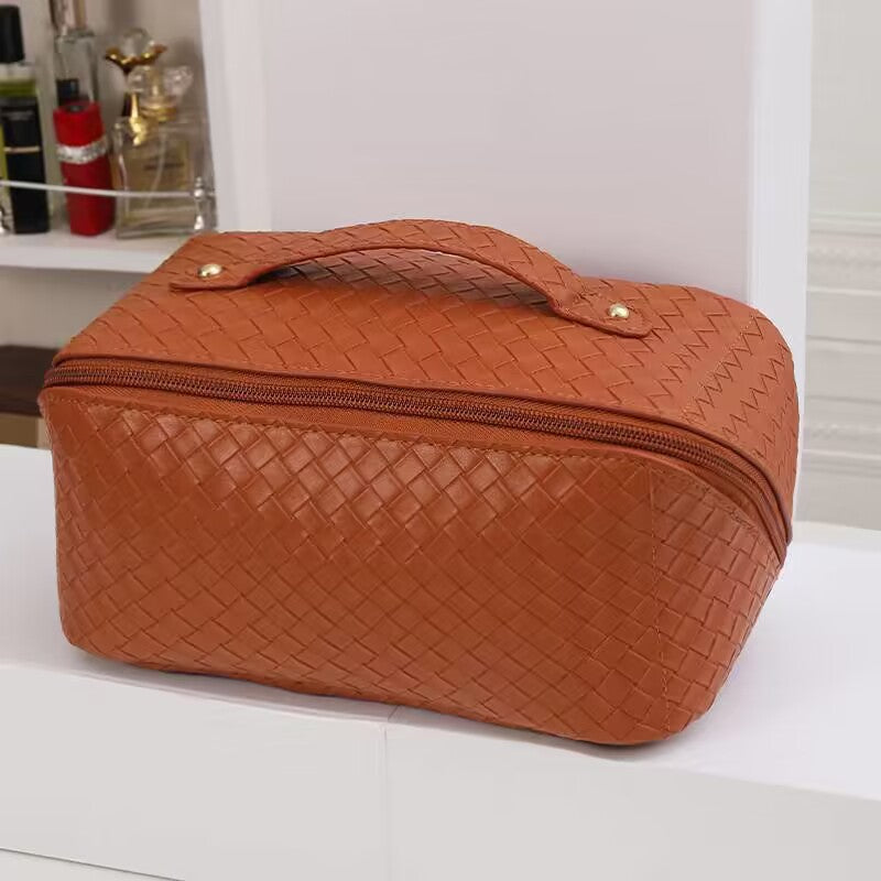 Women's Chessboard Grid Organ Pillow Wash Large Cosmetic Bags