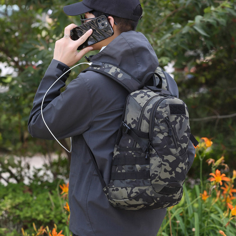 Slouchy Graceful Sparrow Camouflage Tactics Riding Sports Backpacks