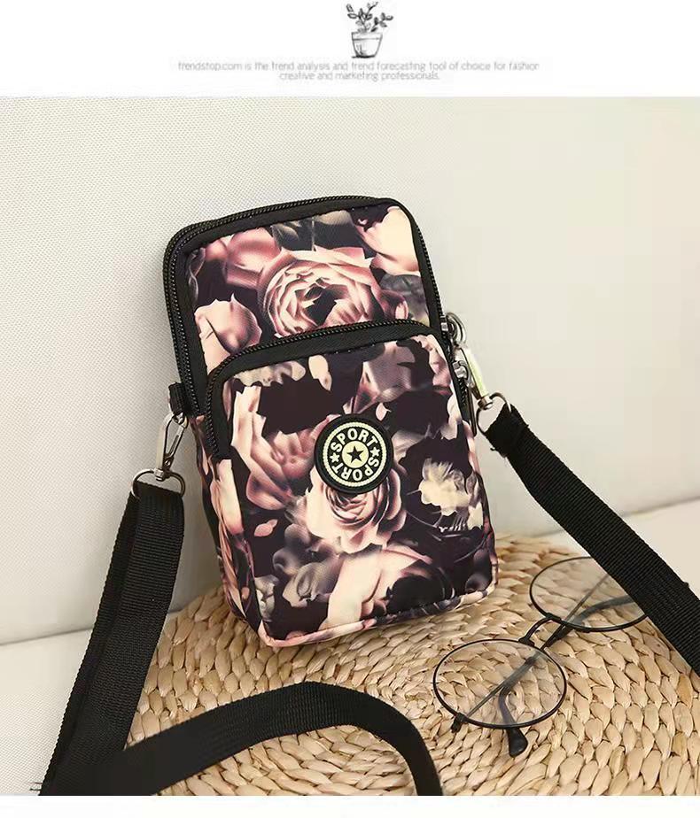 Women's Waterproof Nylon Cloth Large Screen Mobile Shoulder Bags