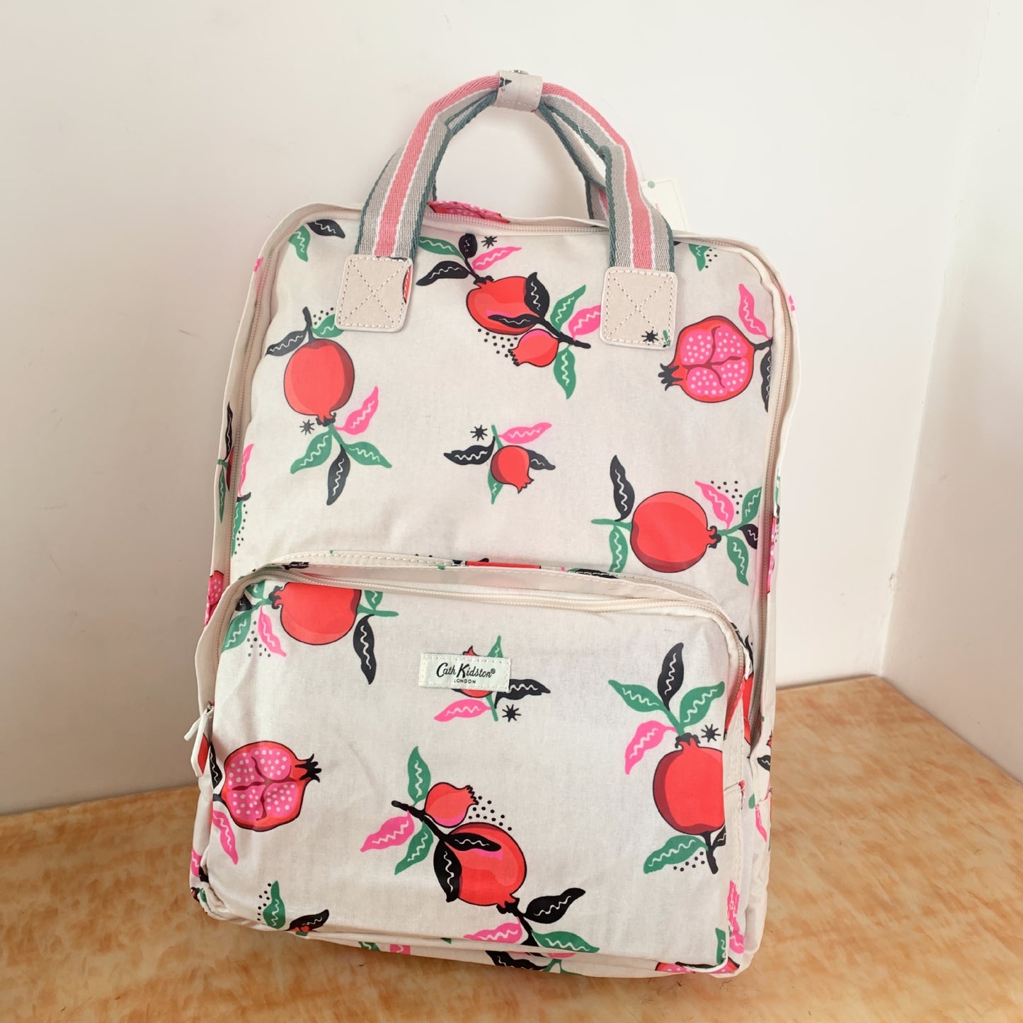 Women's British Style Retro Printed Waterproof Large Backpacks