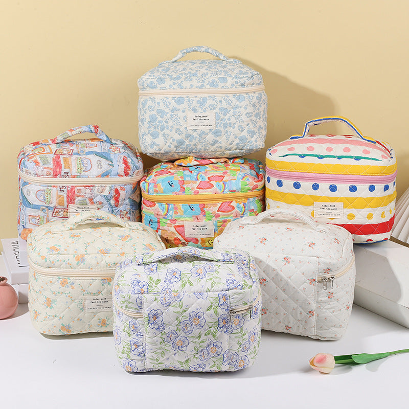 Portable Small Floral Large Capacity Quilted Cosmetic Bags