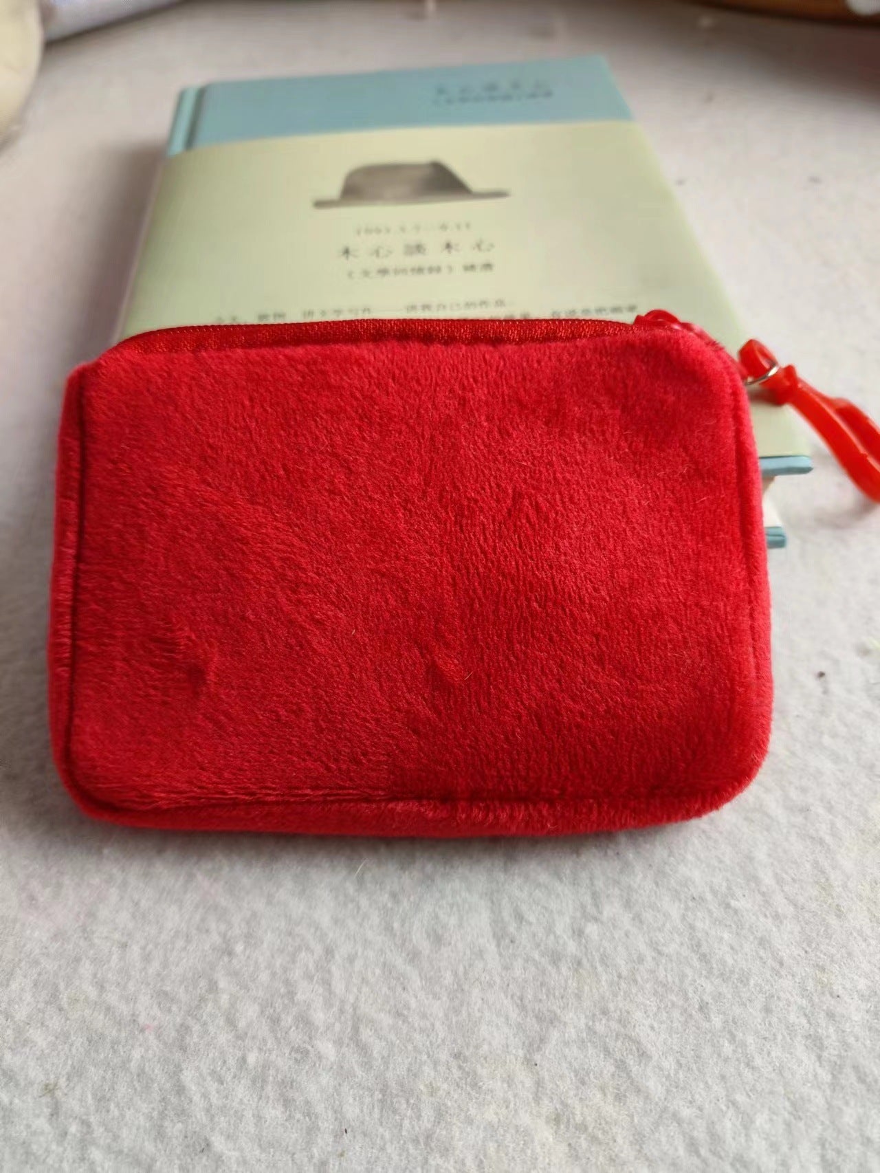 Petit porte-monnaie mignon pour enfants, rangement de bonbons en peluche de couleur unie