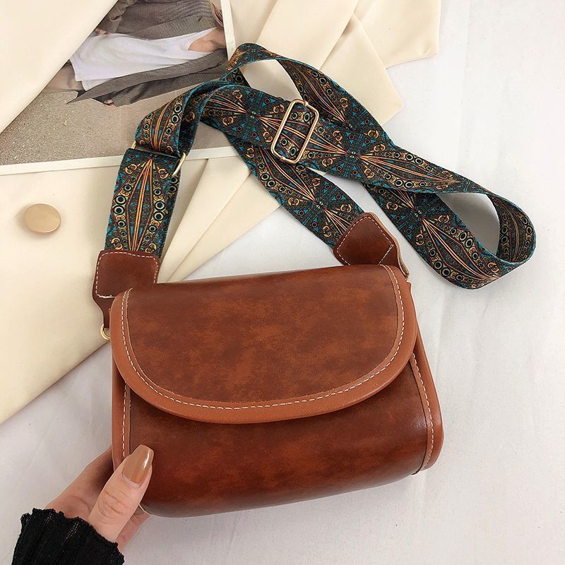 Women's High-grade Retro Underarm Small Fashionable Western Crossbody Bags