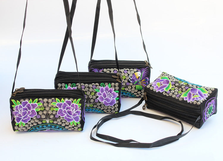 Yunnan Ethnic Embroidery Hand-held Mobile Fashion Coin Purses