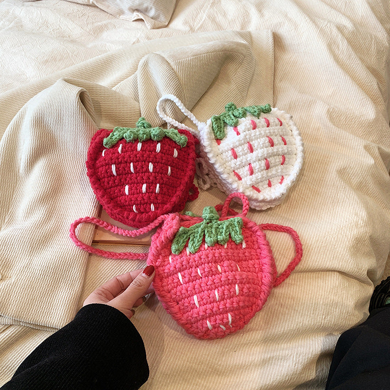 Children's Cute Strawberry Woolen Yarn Hand-woven Knitted Children's Shoulder Bags