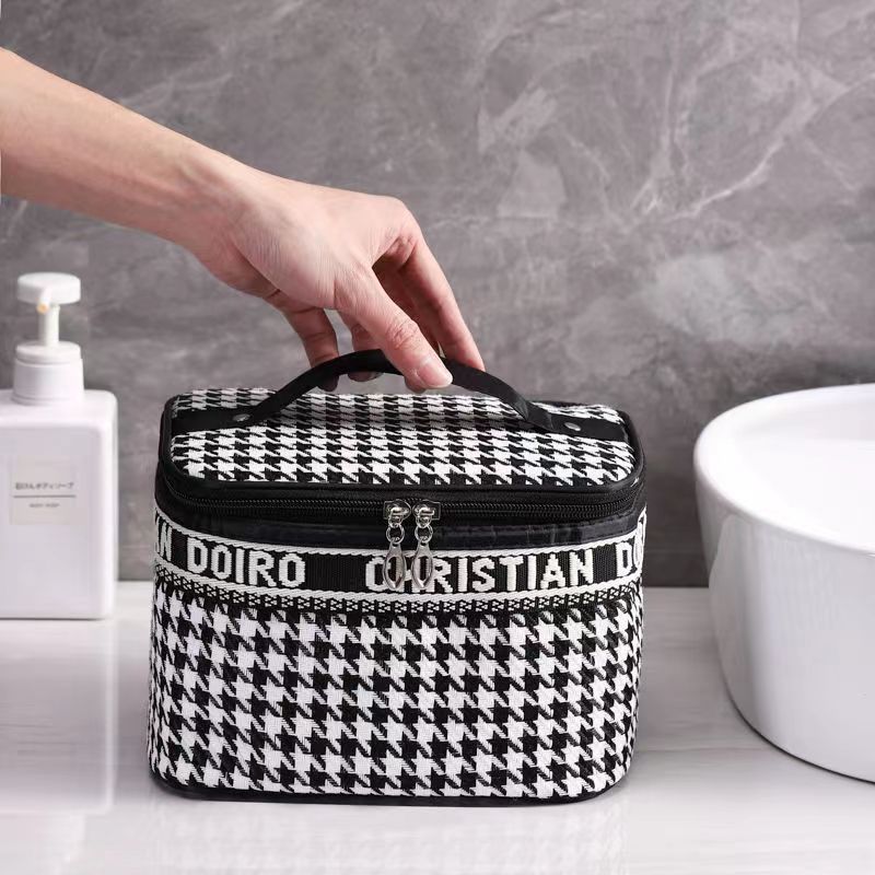 Capacity Fashion Lettered Make-up Waterproof Portable Cosmetic Bags