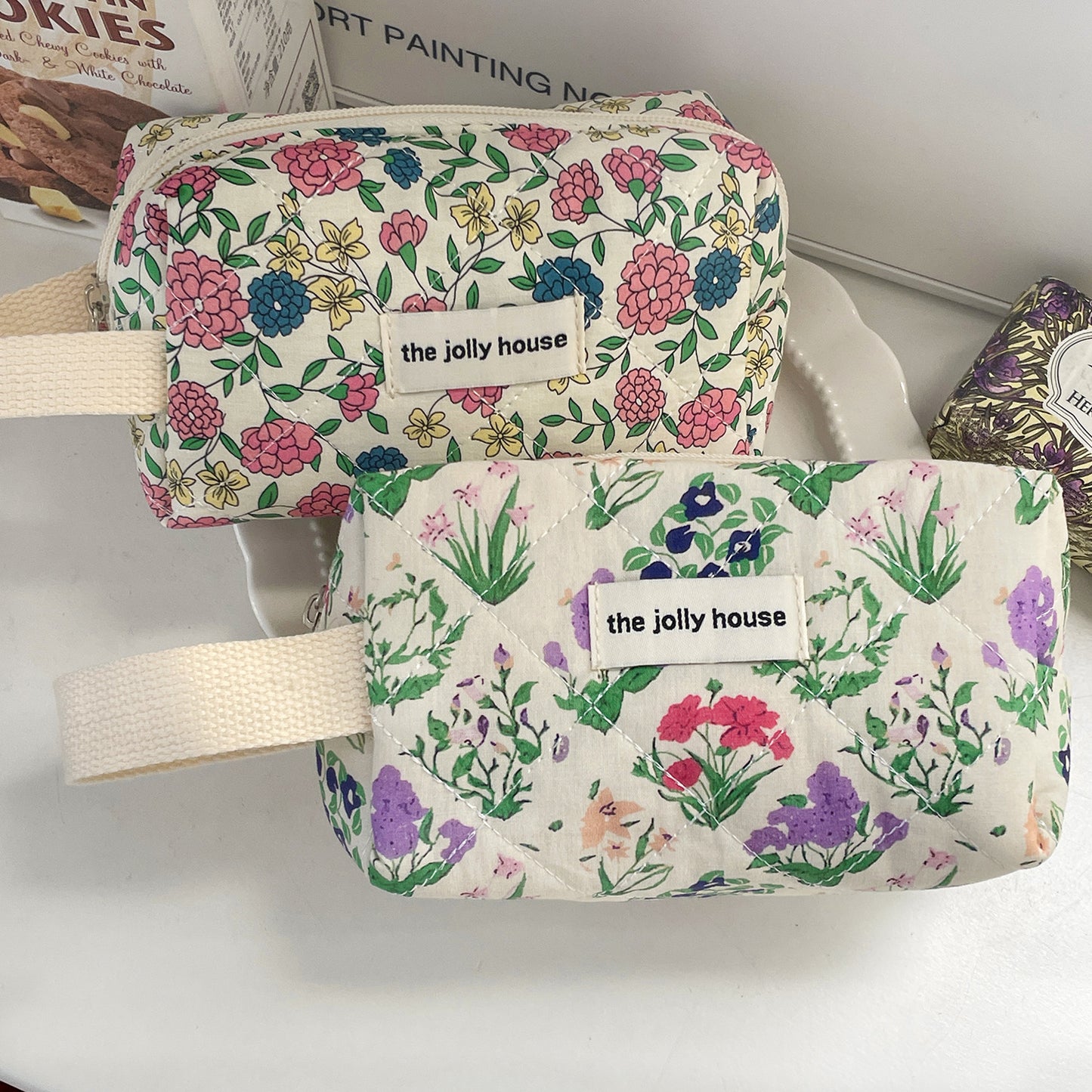 Flower Retro Large Capacity Wash Quilted Cosmetic Bags