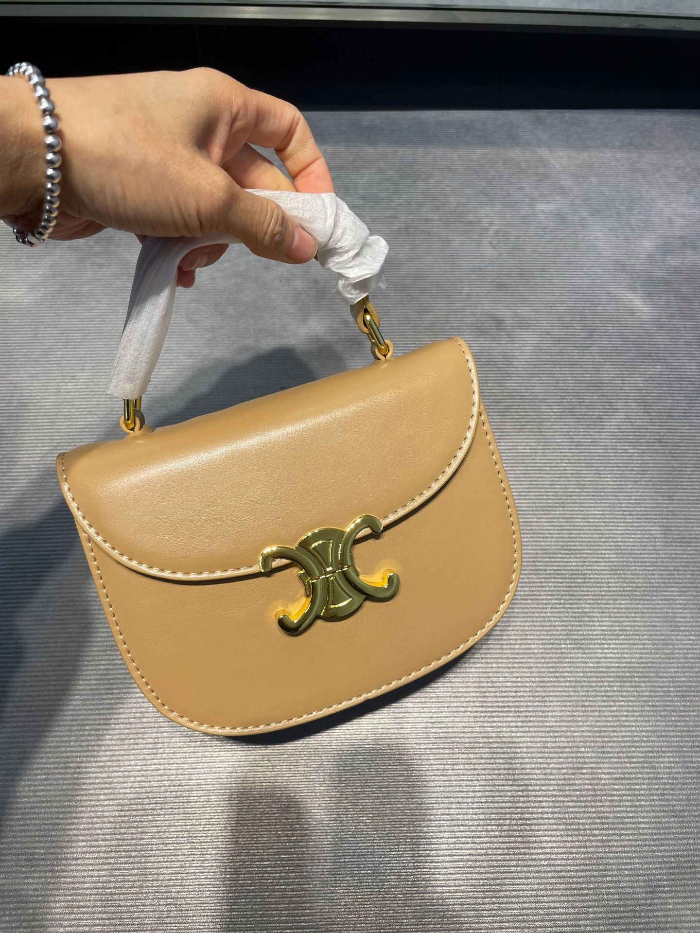 Women's Saddle Early Spring Fashion Retro Niche Bags