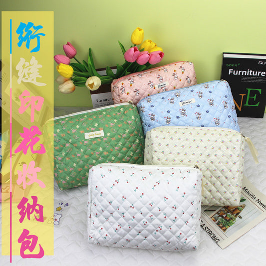 Cute Style Large Capacity Printed Quilted Cosmetic Bags